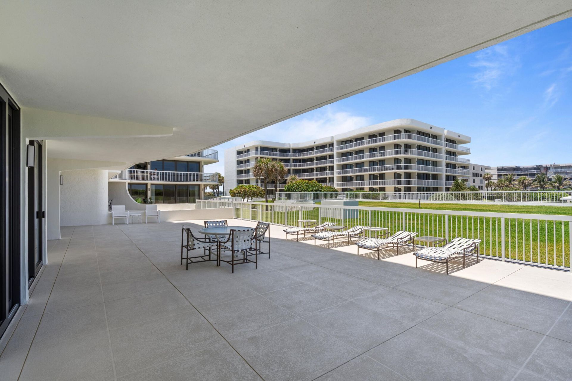 3300 S Ocean Boulevard, Unit 103s, Palm Beach, FL 33480 Photo