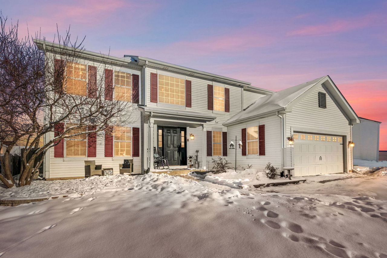 39 W Bluebell Avenue, Cortland, IL 60112 Main Photo