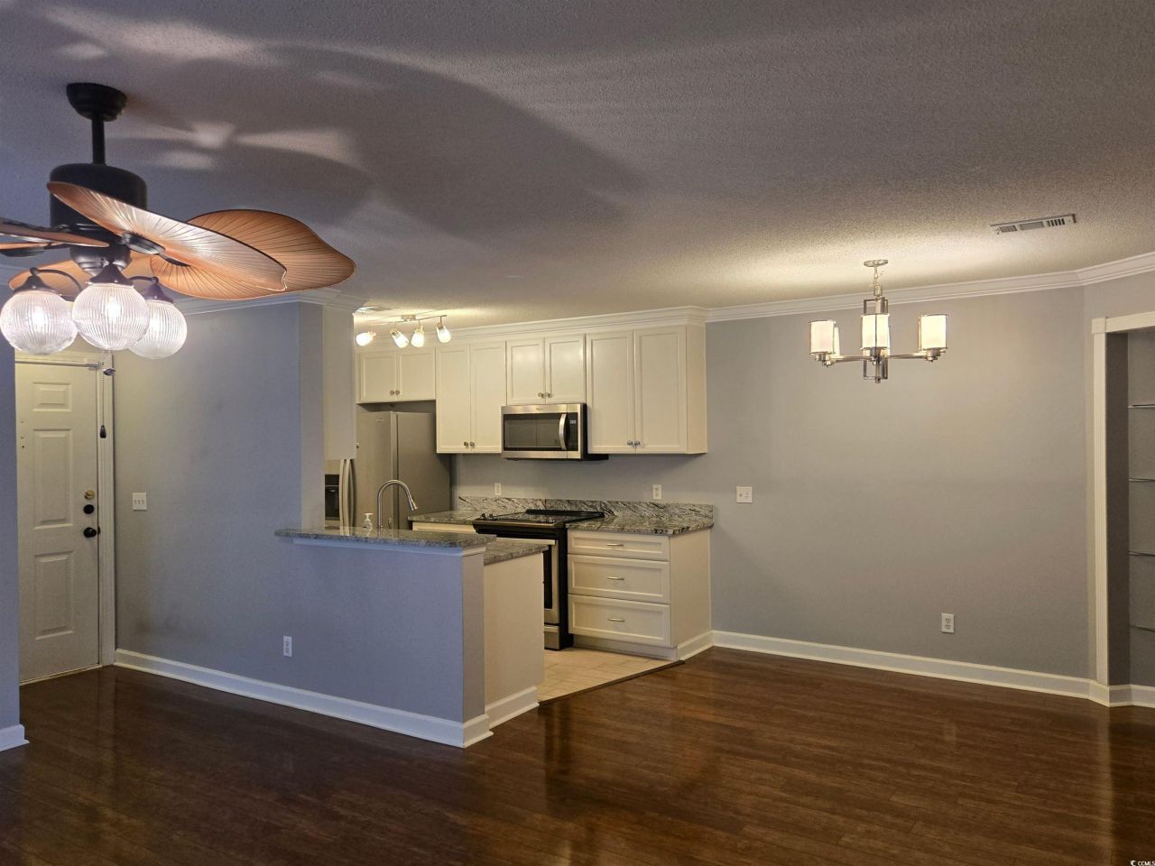 4370 Crepe Myrtle Dr. Photo 4