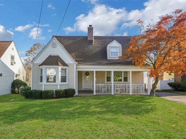 15 Andrew Road, Eastchester, NY 10709