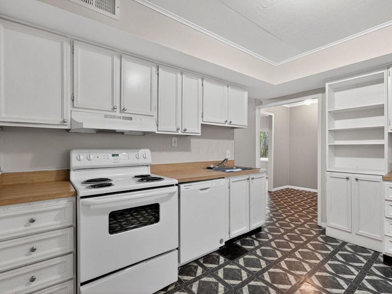 290 S Hampton Road, Columbus, OH 43213 Photo 13