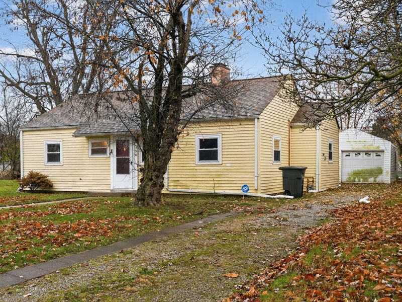 290 S Hampton Road, Columbus, OH 43213 Photo 4