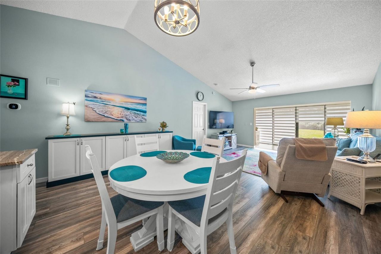 5958 Clubside Drive, Sarasota, FL 34243 Photo