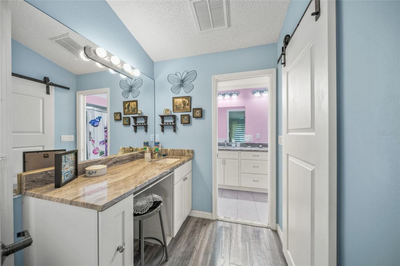 5958 Clubside Drive, Sarasota, FL 34243 Photo