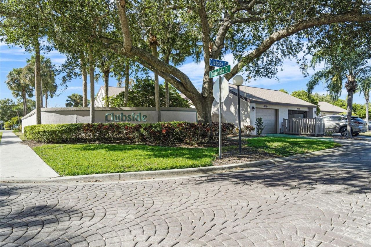 5958 Clubside Drive, Sarasota, FL 34243 Photo