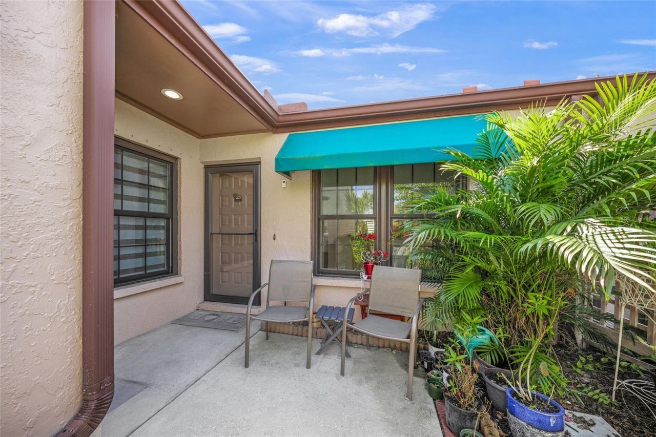 5958 Clubside Drive, Sarasota, FL 34243 Photo