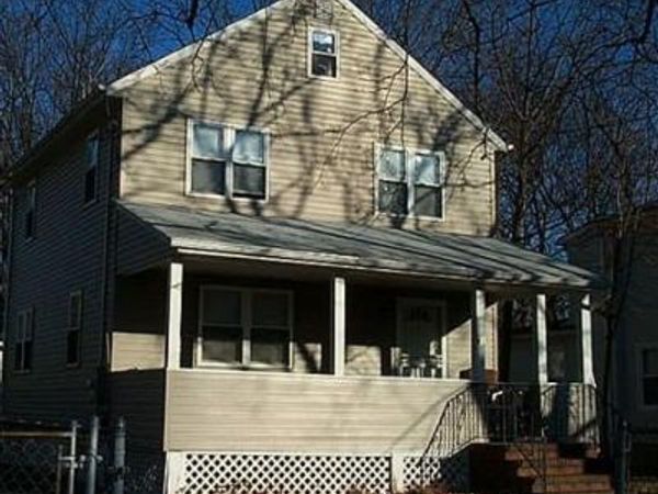 91 E Roosevelt Avenue, Roosevelt, NY 11575