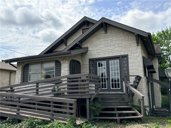 223 Churchill Hubbard Road, Youngstown, OH 44505
