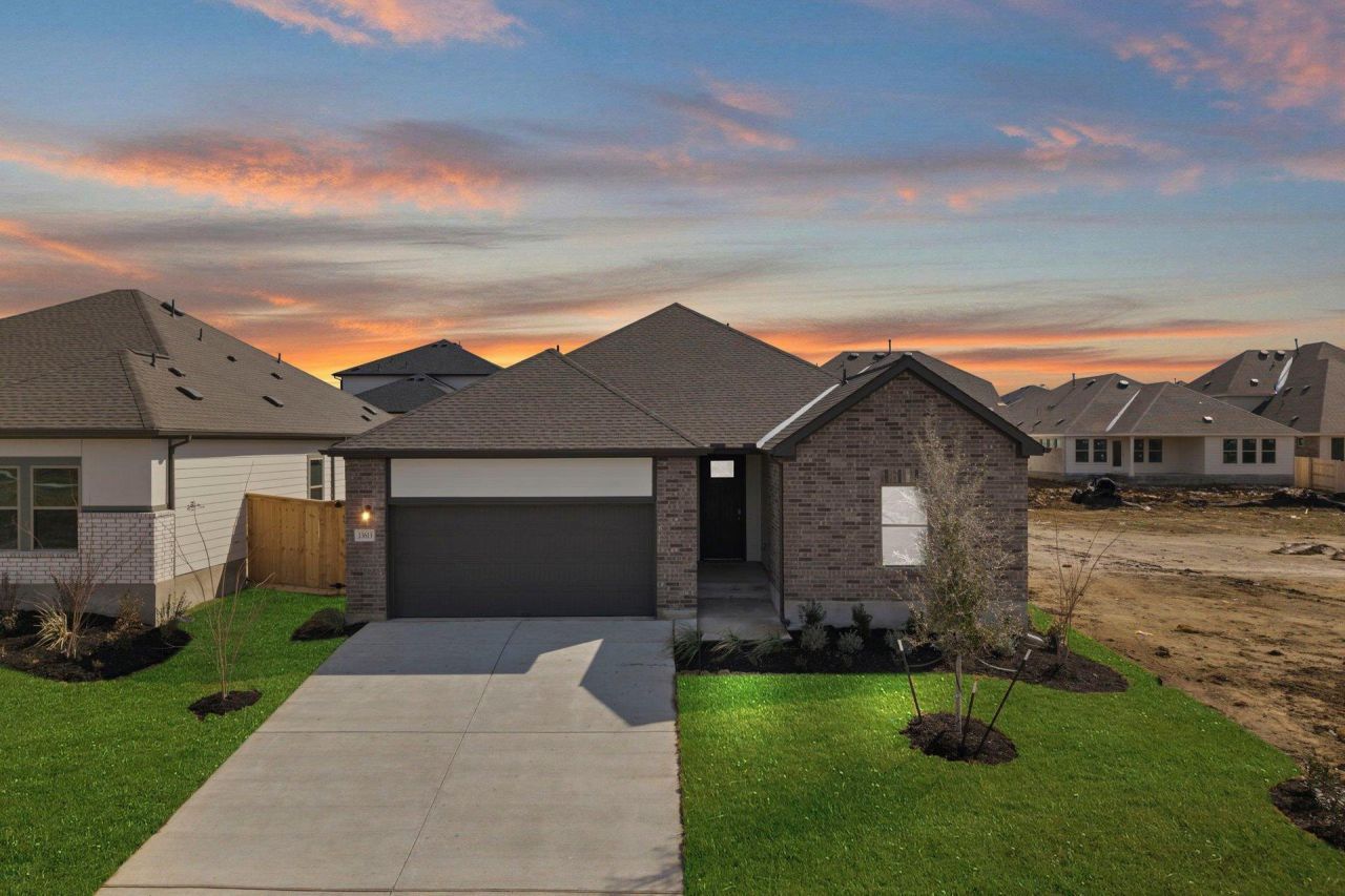 13613 Gray Landing Dr, Elgin, TX 78621 Main Photo