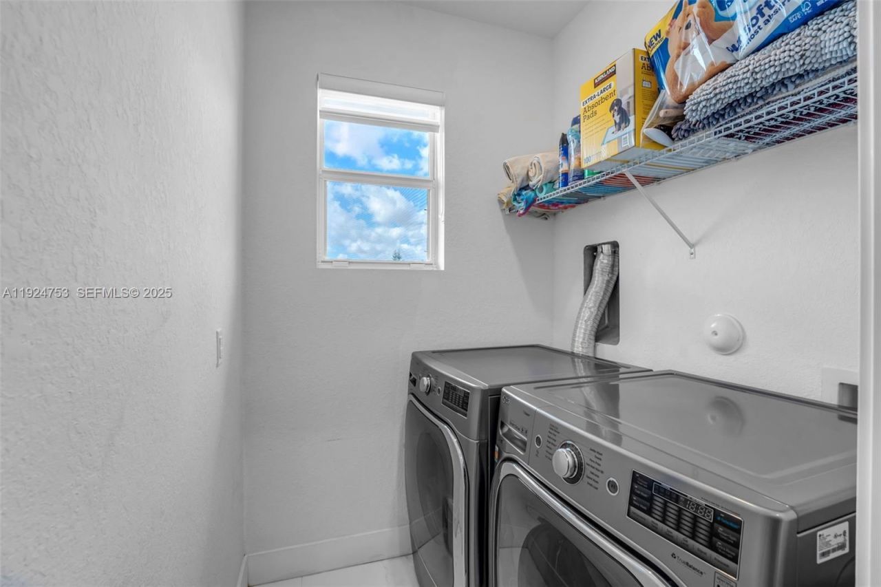 19815 SW 132nd Ct, Miami, FL 33177 Photo