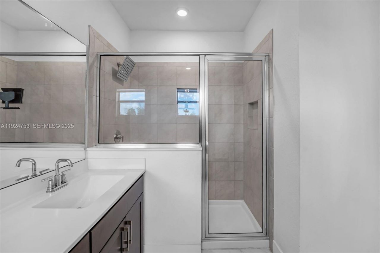 19815 SW 132nd Ct, Miami, FL 33177 Photo