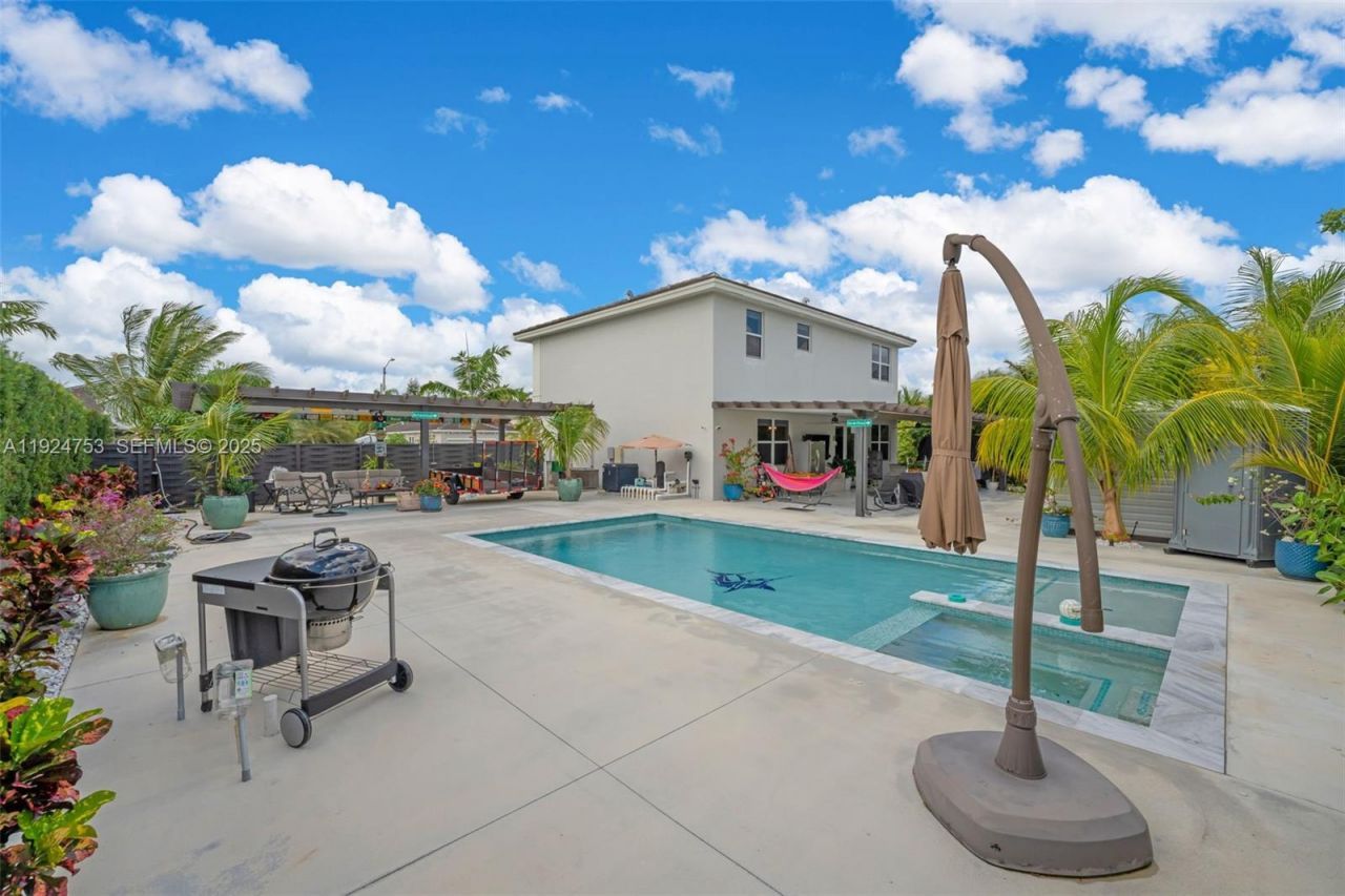 19815 SW 132nd Ct, Miami, FL 33177 Photo