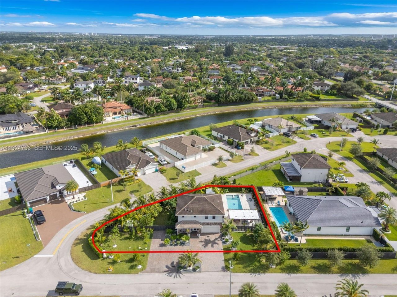 19815 SW 132nd Ct, Miami, FL 33177 Photo