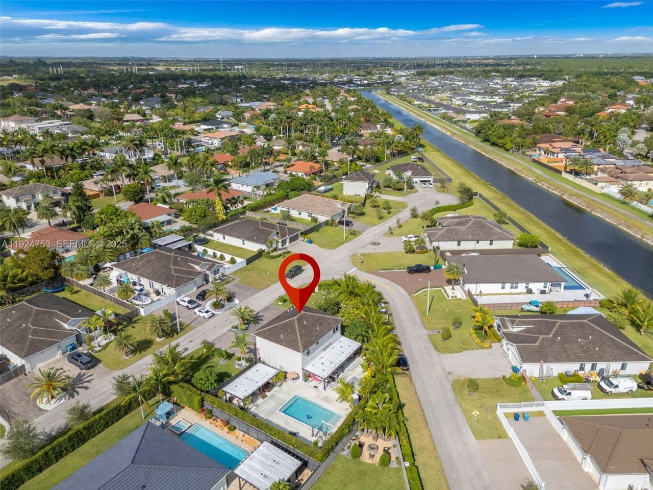 19815 SW 132nd Ct, Miami, FL 33177 Photo