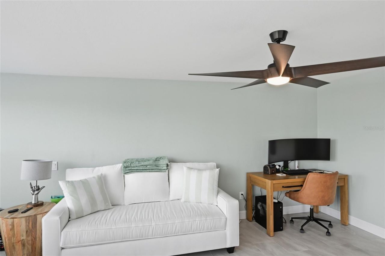 611 Dundee Lane, Holmes Beach, FL 34217 Photo