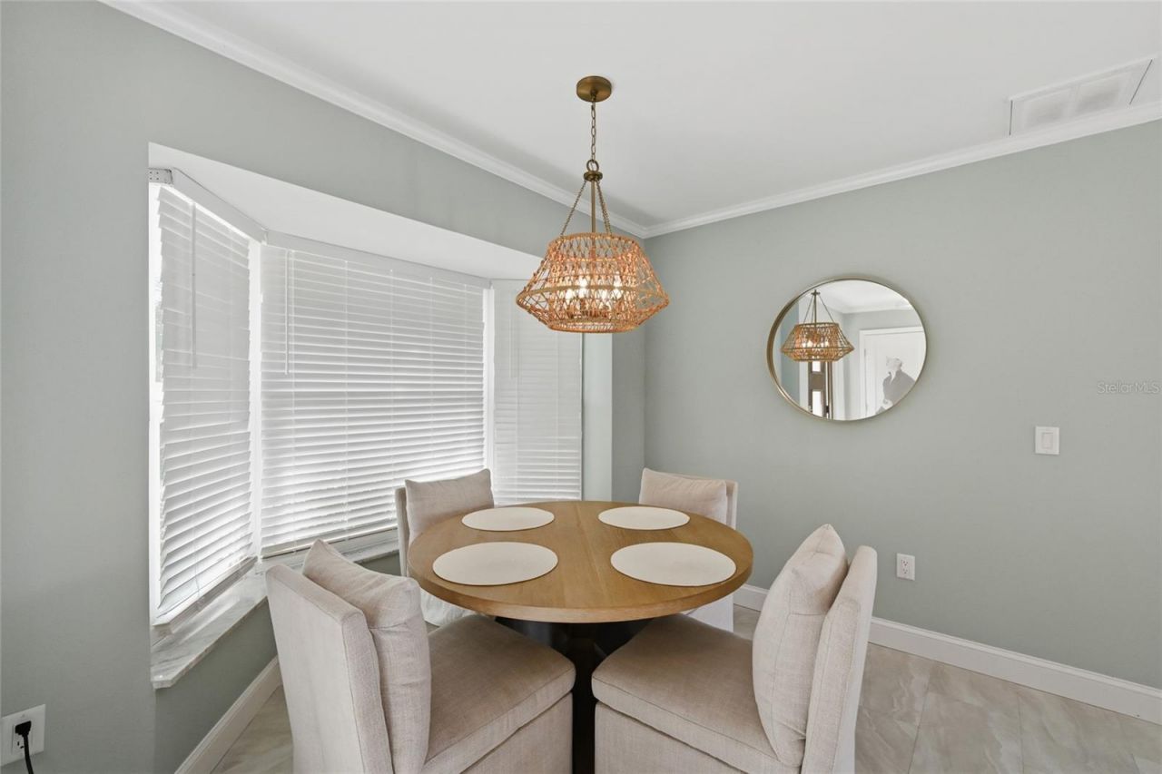 611 Dundee Lane, Holmes Beach, FL 34217 Photo