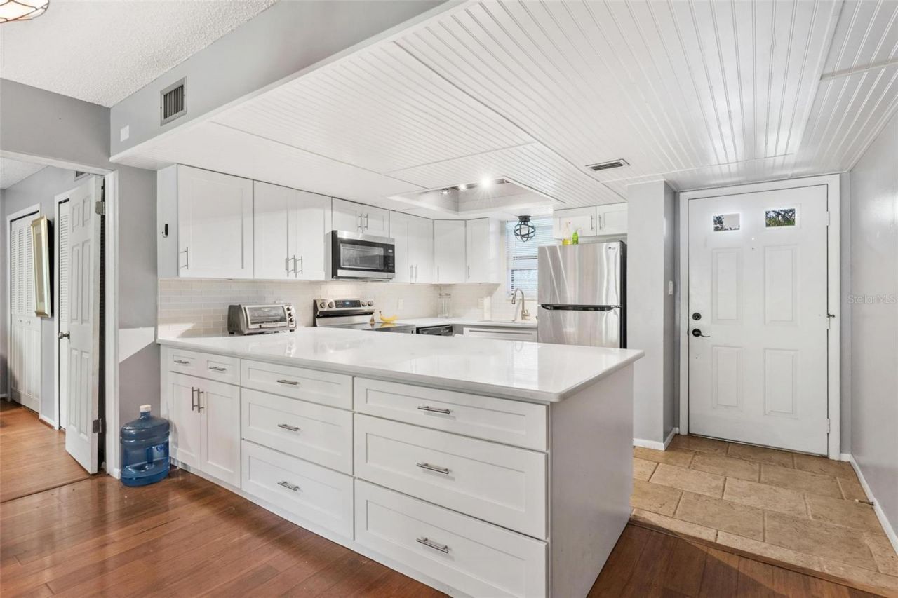 4300 Baywood Boulevard, Unit B106, Mount Dora, FL 32757 Photo