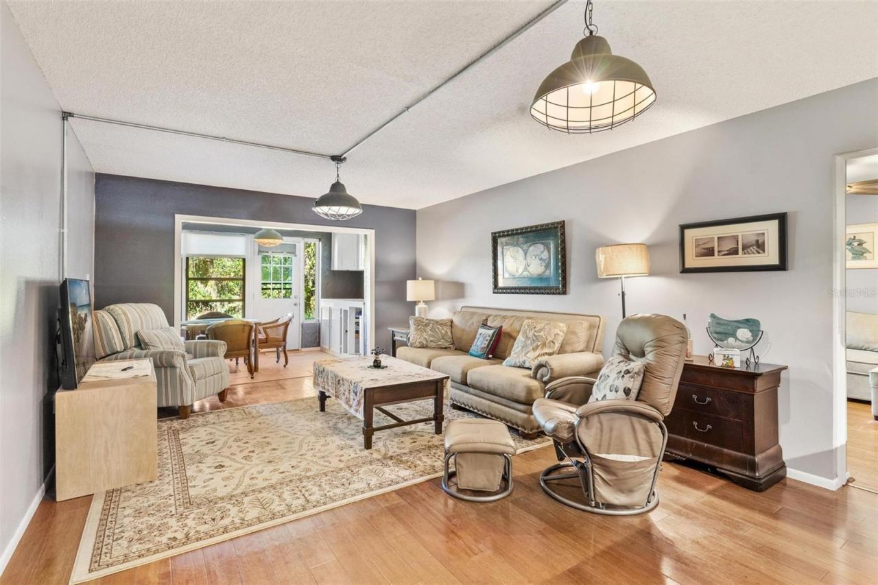 4300 Baywood Boulevard, Unit B106, Mount Dora, FL 32757 Photo