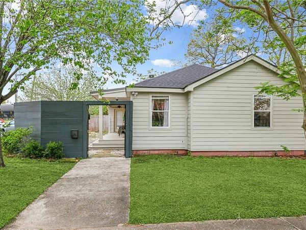 2 DAVIS Boulevard, Jefferson, LA 70121