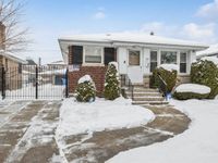 5240 W Gladys Avenue, Chicago, IL 60644 primary photo