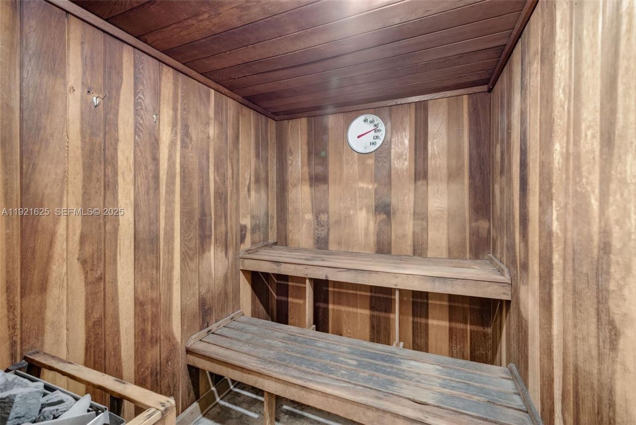 7817 Golf Cir Dr, Unit 301, Margate, FL 33063 Photo