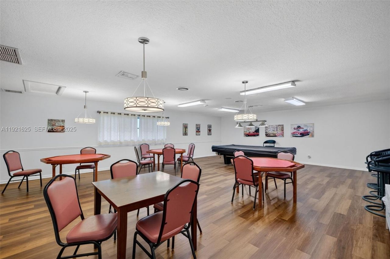 7817 Golf Cir Dr, Unit 301, Margate, FL 33063 Photo