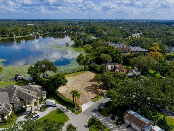 806 TARAY DE AVILA, TAMPA, FL 33613