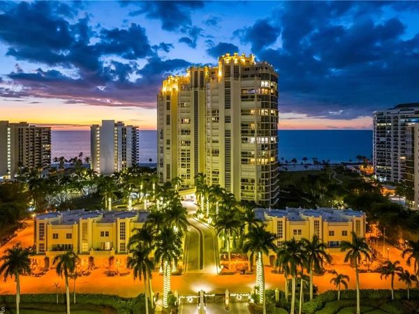 4021 Gulf Shore BLVD N, Unit 903, NAPLES, FL 34103