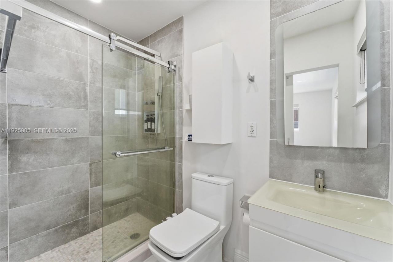 251 N 71st Ave, Unit 251, Hollywood, FL 33024 Photo