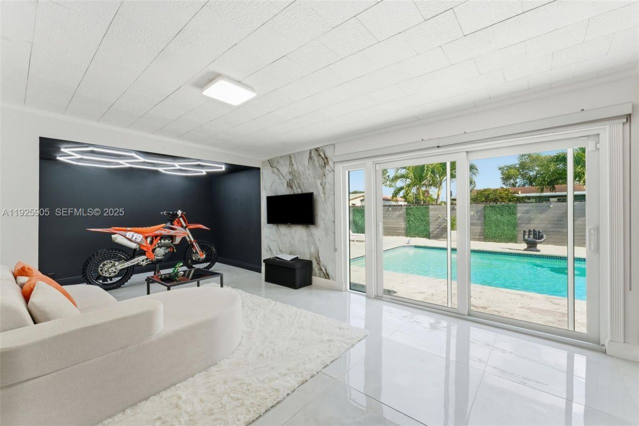 251 N 71st Ave, Unit 251, Hollywood, FL 33024 Photo