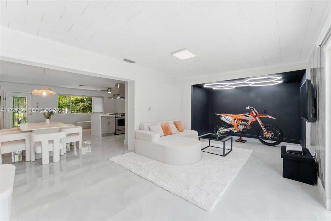 251 N 71st Ave, Unit 251, Hollywood, FL 33024 Photo