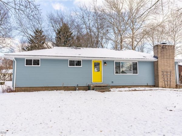 306 Ranowsky Court N, East Canton, OH 44730