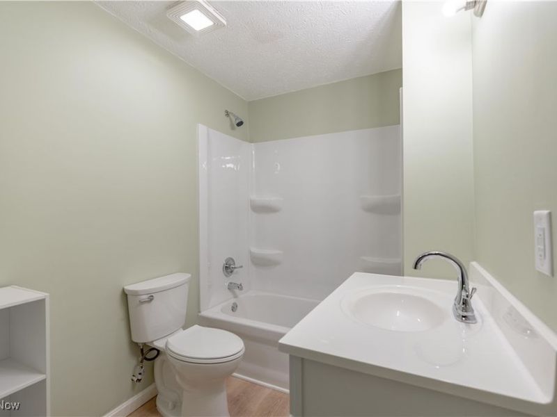 306 Ranowsky Court N, East Canton, OH 44730 Photo 24