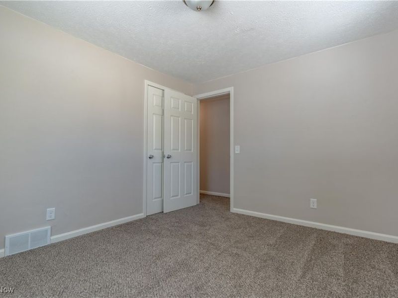 306 Ranowsky Court N, East Canton, OH 44730 Photo 25