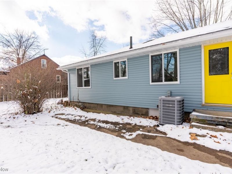 306 Ranowsky Court N, East Canton, OH 44730 Photo 4