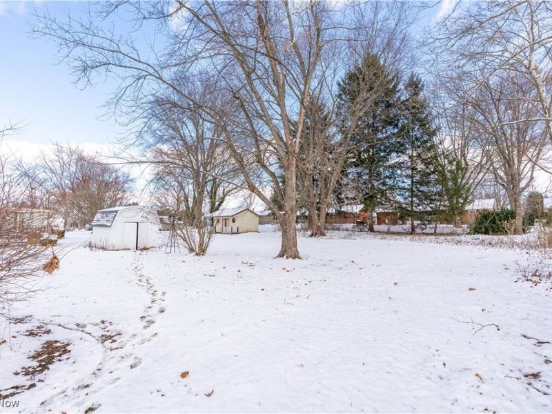 306 Ranowsky Court N, East Canton, OH 44730 Photo 8