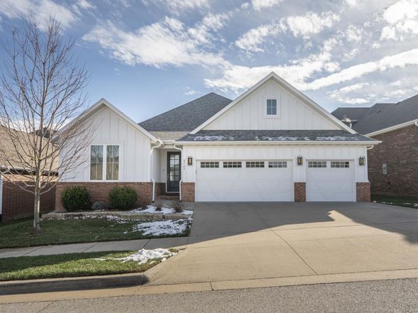 3722 E Woodhue Street, Springfield, MO 65802