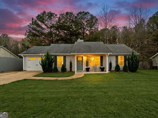 49 Canterbury Drive, Grantville, GA 30220