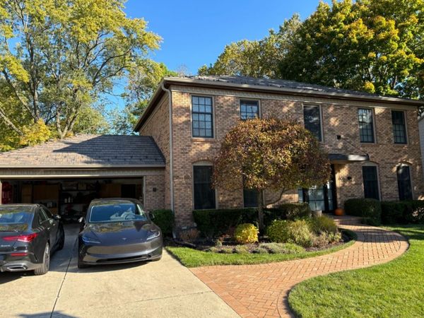 606 Paddock Lane, Libertyville, IL 60048