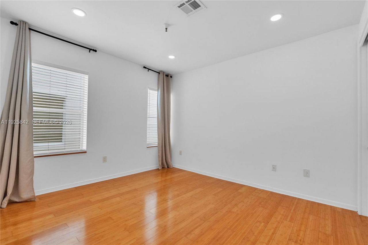 1350 Pennsylvania Ave, Unit 207, Miami Beach, FL 33139 Photo