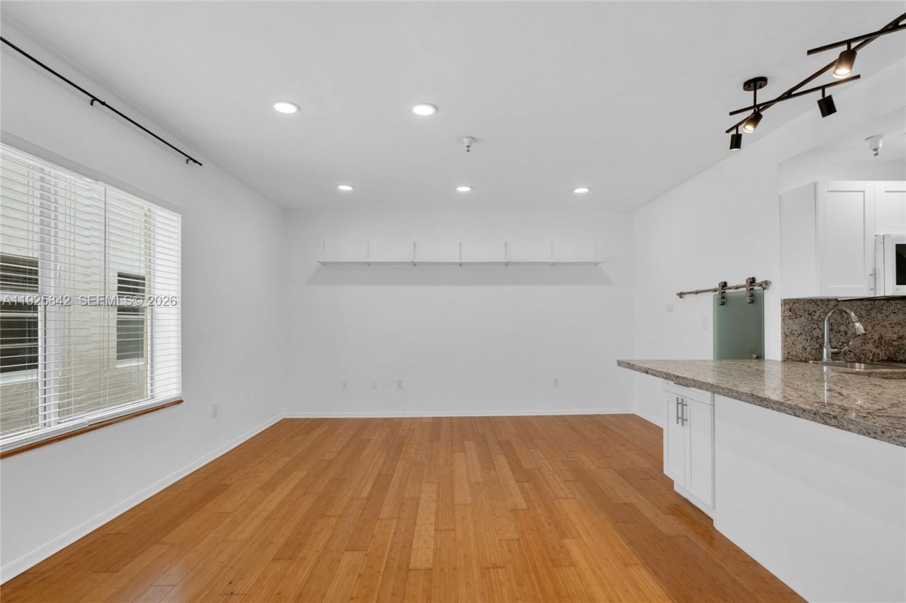 1350 Pennsylvania Ave, Unit 207, Miami Beach, FL 33139 Photo