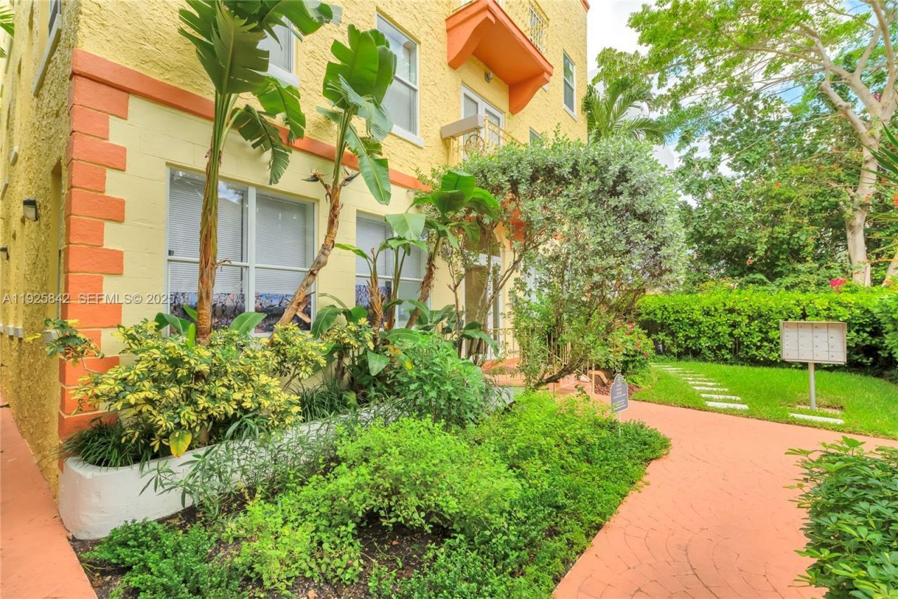 1350 Pennsylvania Ave, Unit 207, Miami Beach, FL 33139 Photo