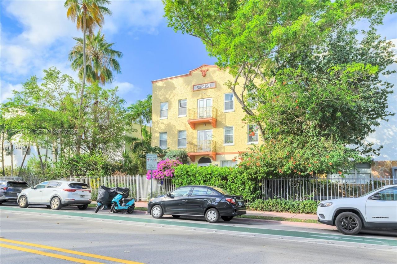 1350 Pennsylvania Ave, Unit 207, Miami Beach, FL 33139 Photo