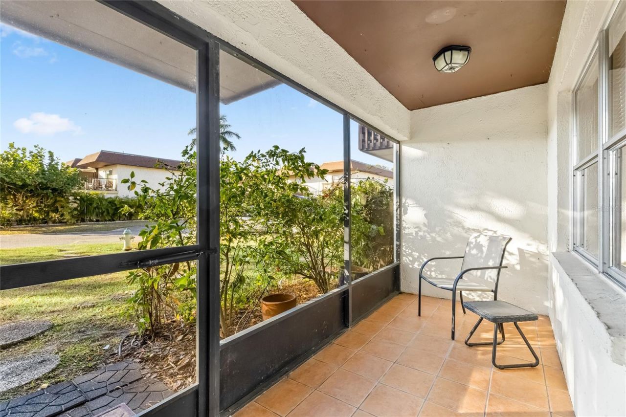 3365 Ramblewood Drive N, Unit 35C8, Sarasota, FL 34237 Photo