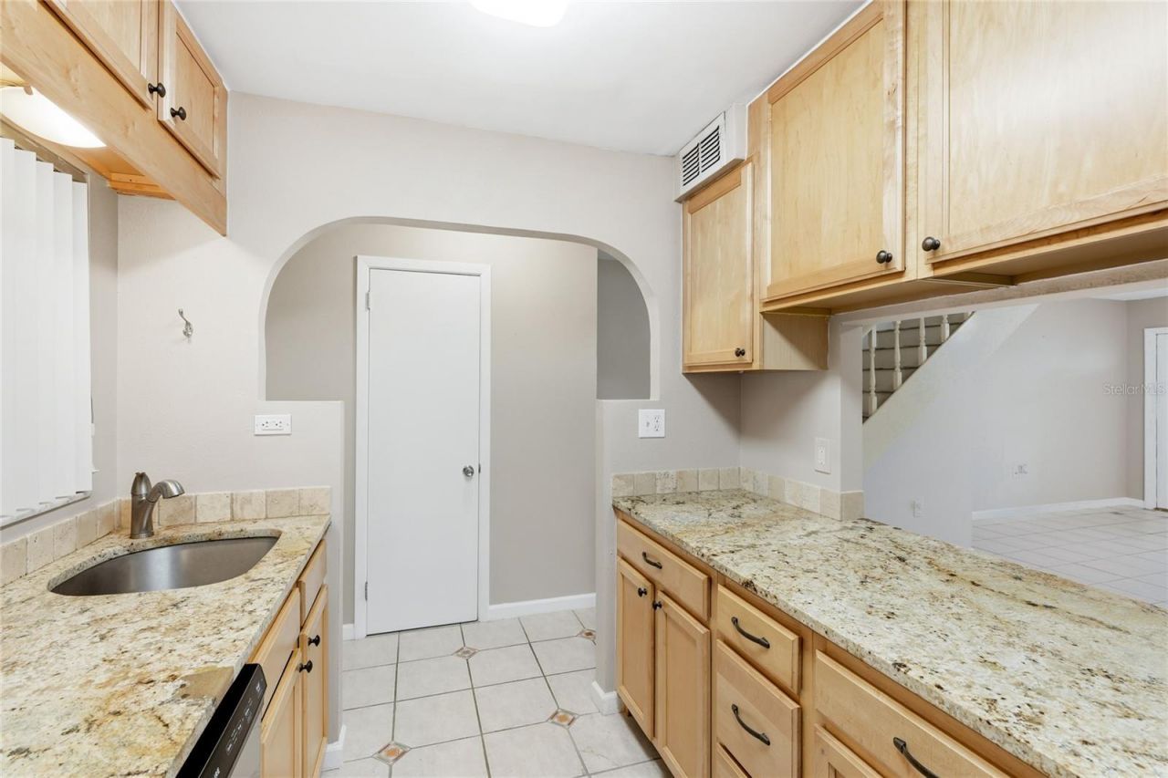 3365 Ramblewood Drive N, Unit 35C8, Sarasota, FL 34237 Photo