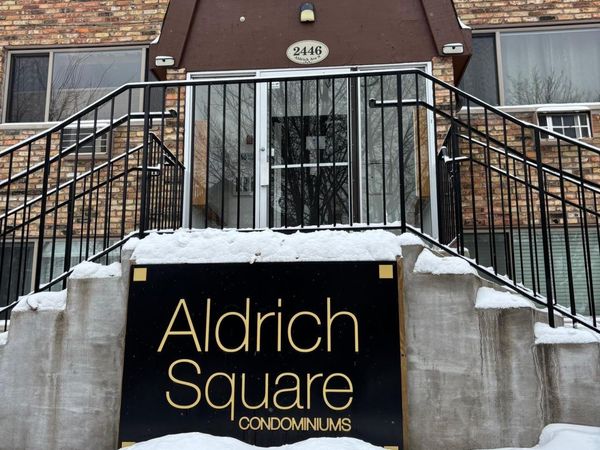 2446 Aldrich Avenue S, Unit 105, Minneapolis, MN 55405