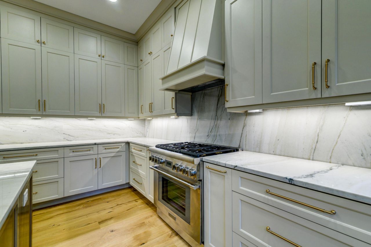 2706 Old Oak Walk Photo 15