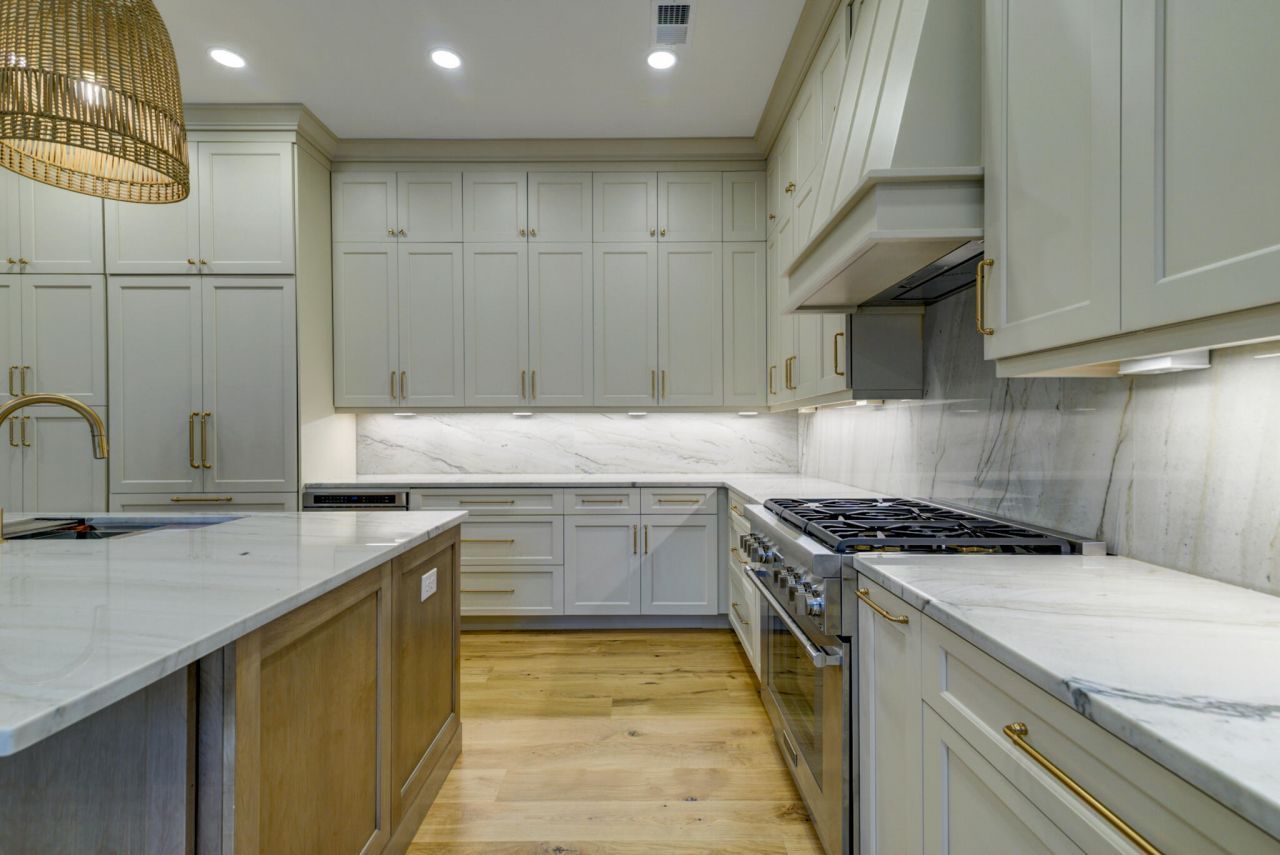 2706 Old Oak Walk Photo 16