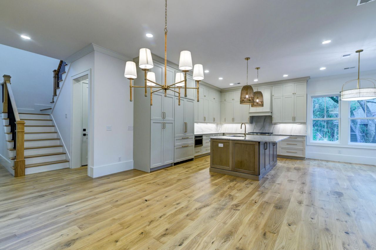 2706 Old Oak Walk Photo 6