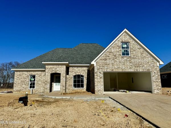 1056 Great Glen Drive, Southaven, MS 38671